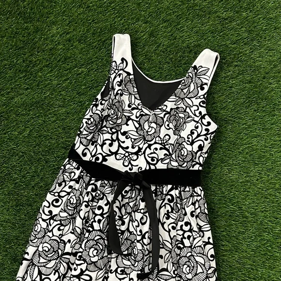 Girls Emily West Dress - Picture 4 of 4